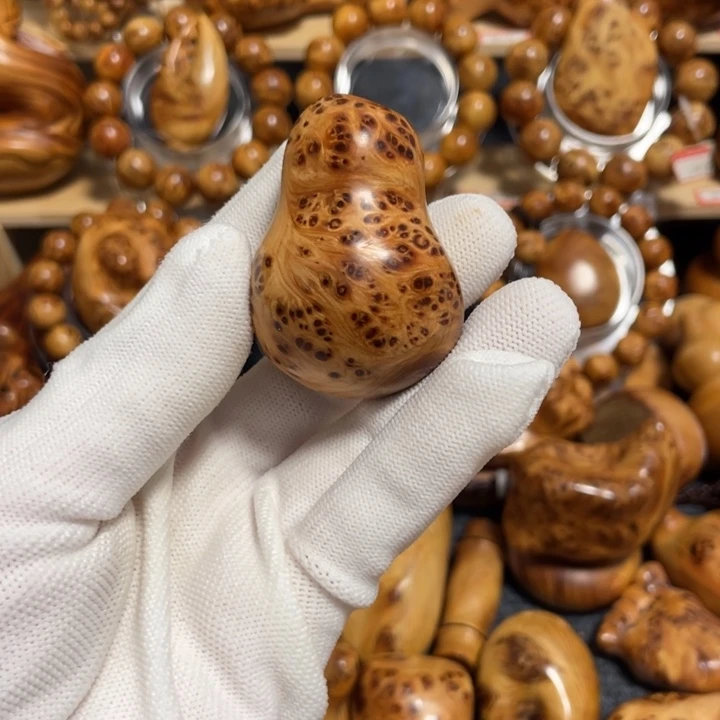 柏木（崖柏）何***来太行崖柏满瘤疤葫芦手把件