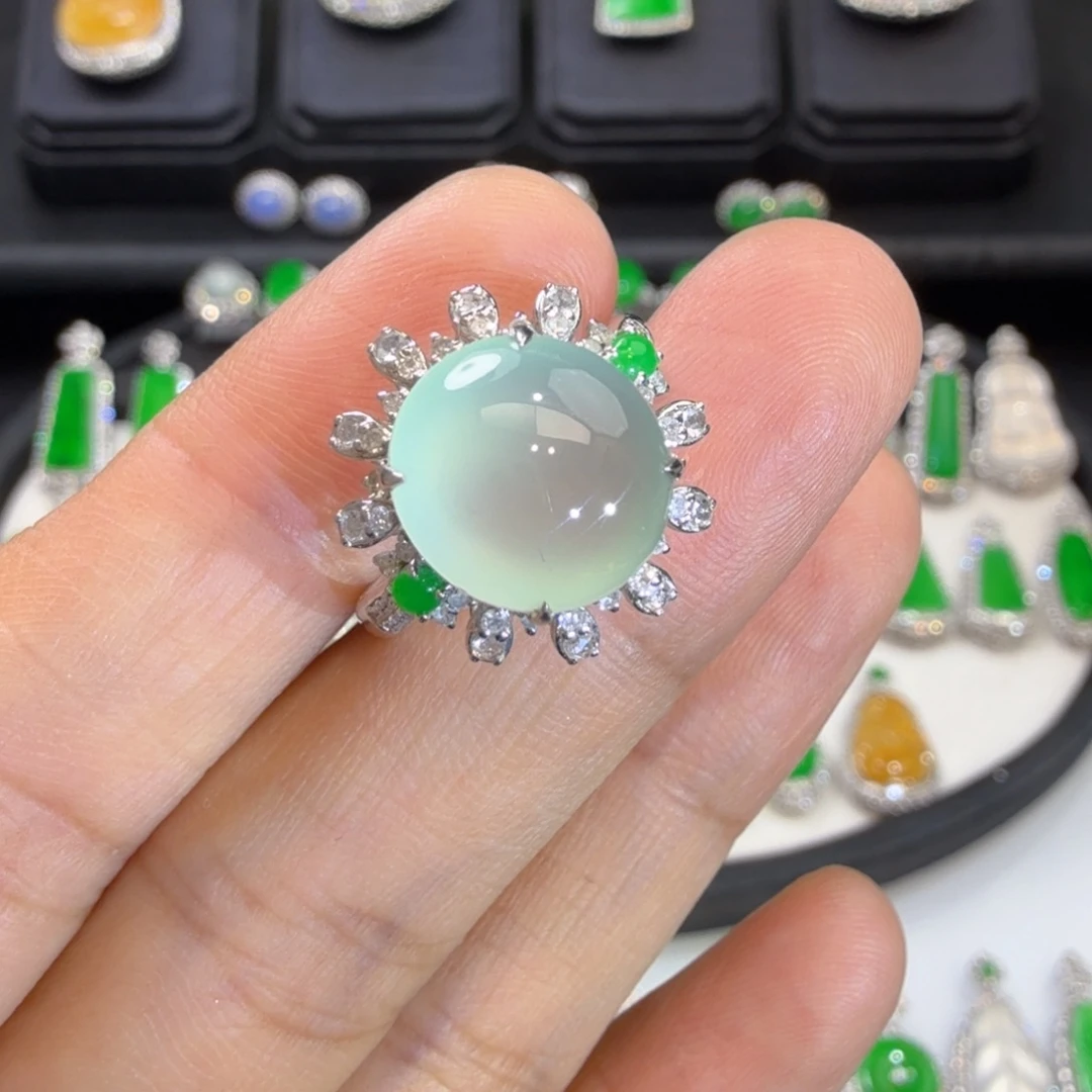 翡翠18K金镶嵌戒指收到货48小时鉴赏期