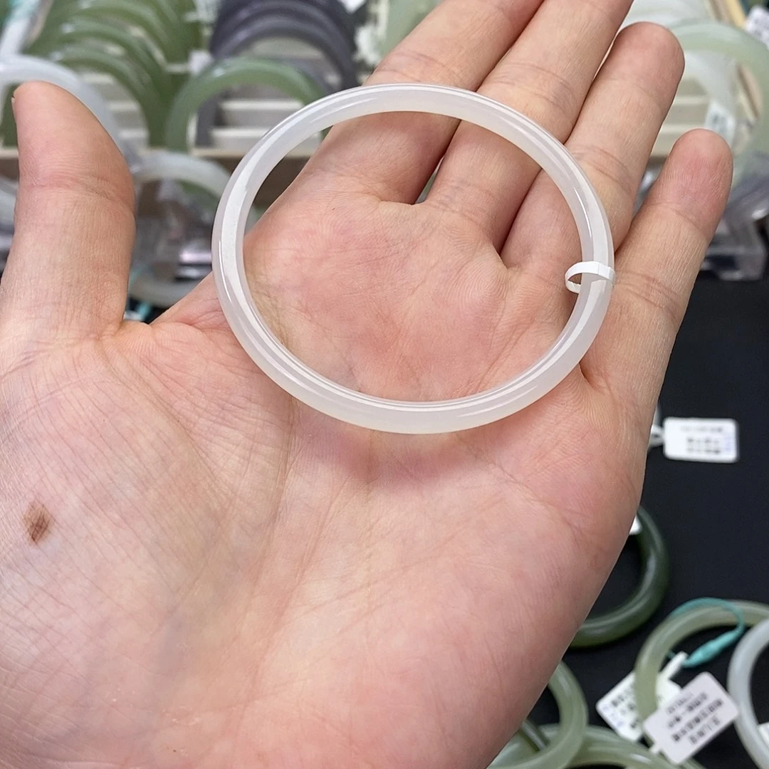 和田玉未镶嵌珠宝奇石53