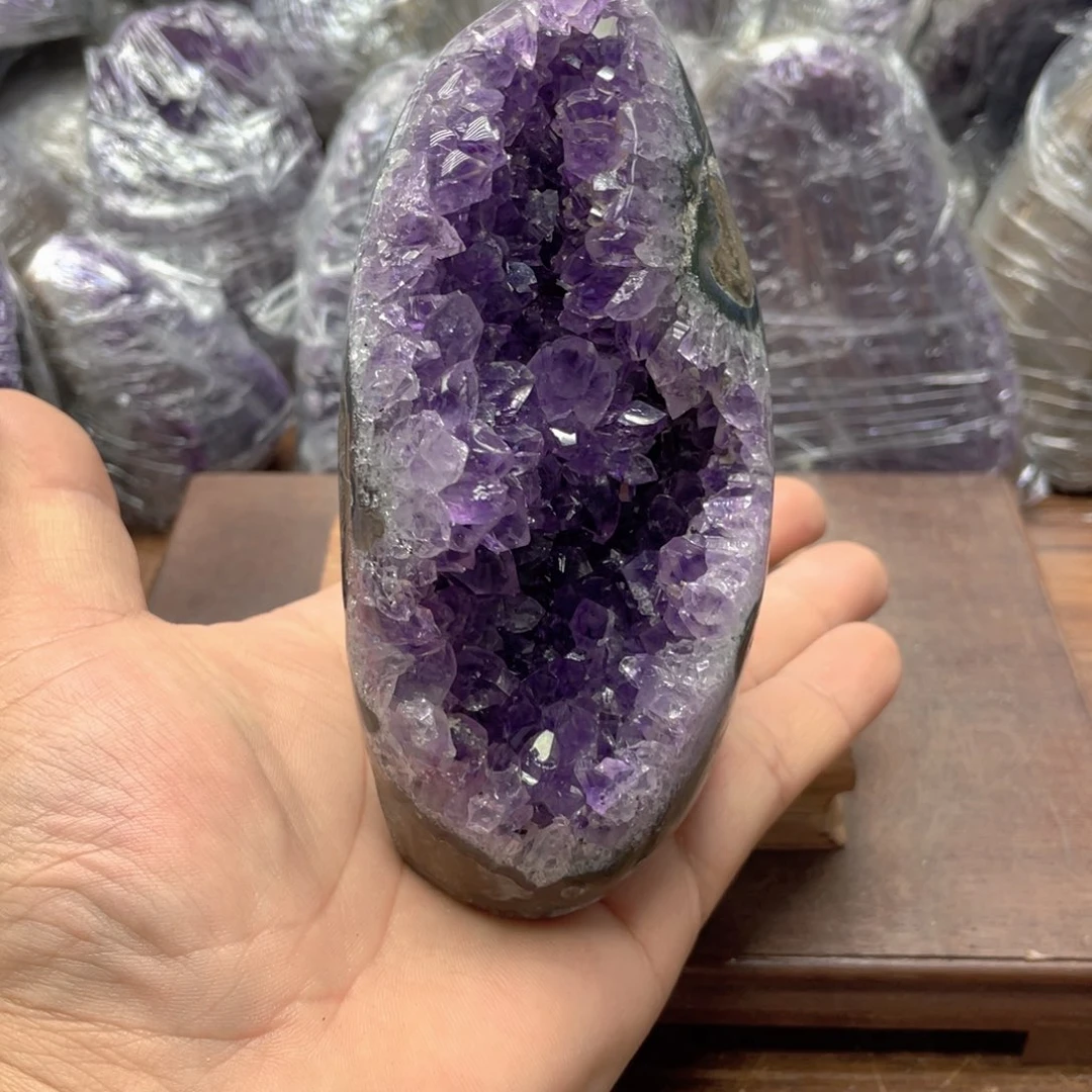 未镶嵌水晶大型摆件（非配饰）