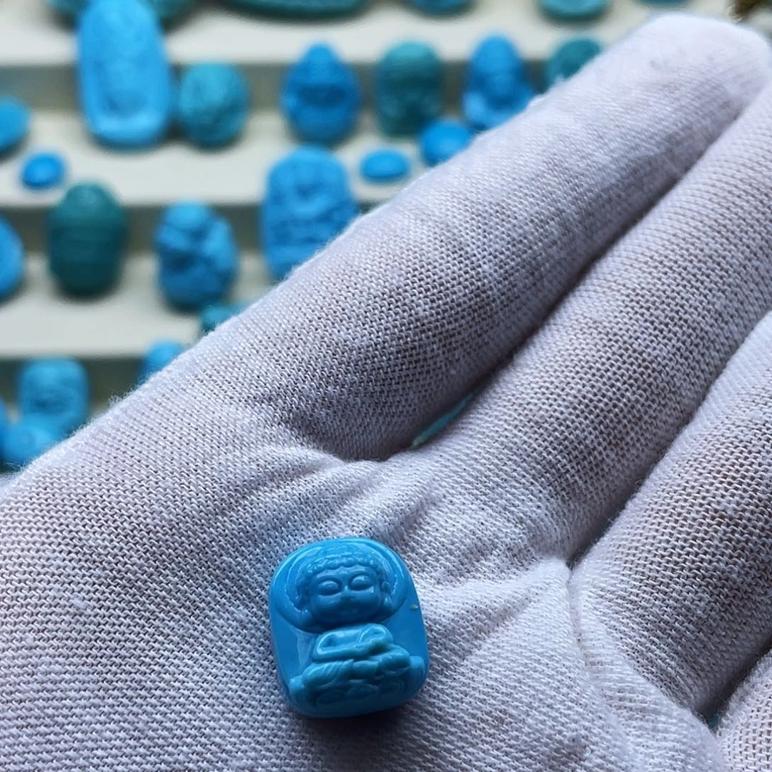 绿松石未镶嵌珠宝奇石