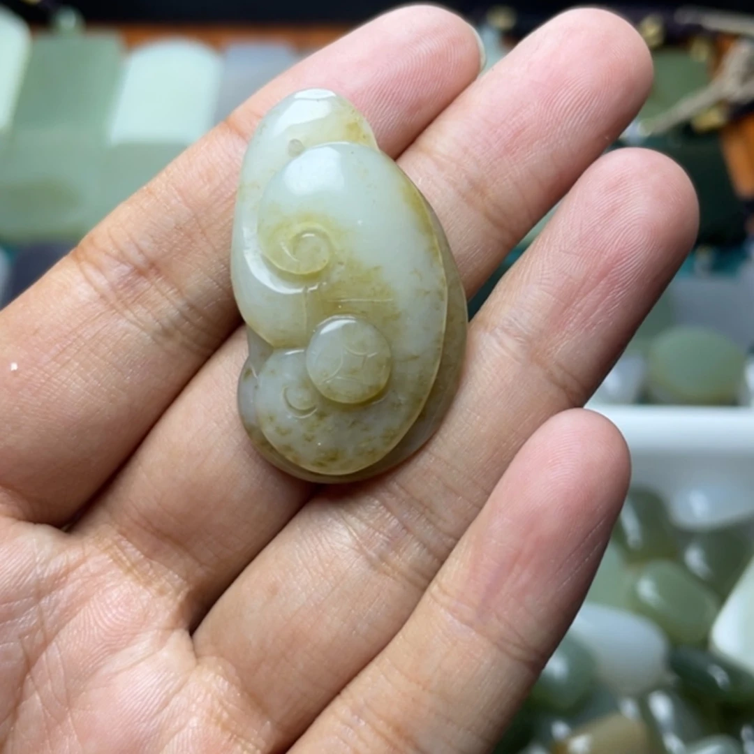 【闪购商品】颈饰未镶嵌和田玉
