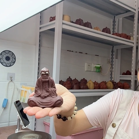 紫泥茶宠达摩茶宠