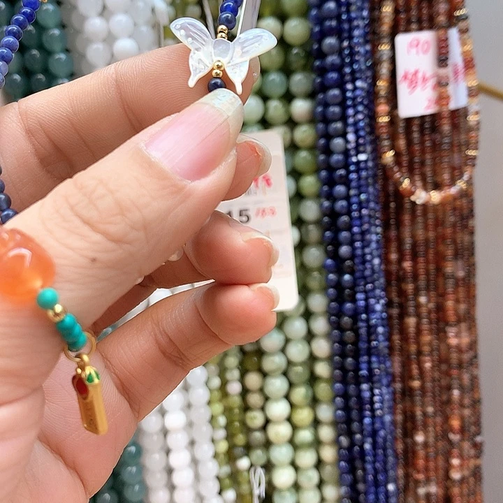 玛瑙/玉髓手串未镶嵌洋****墙