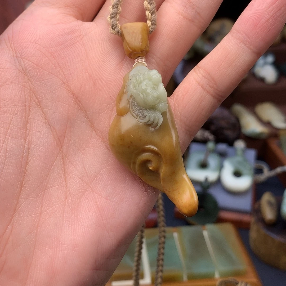 小***乐岫岩河磨玉（透闪石质玉）未镶嵌颈饰