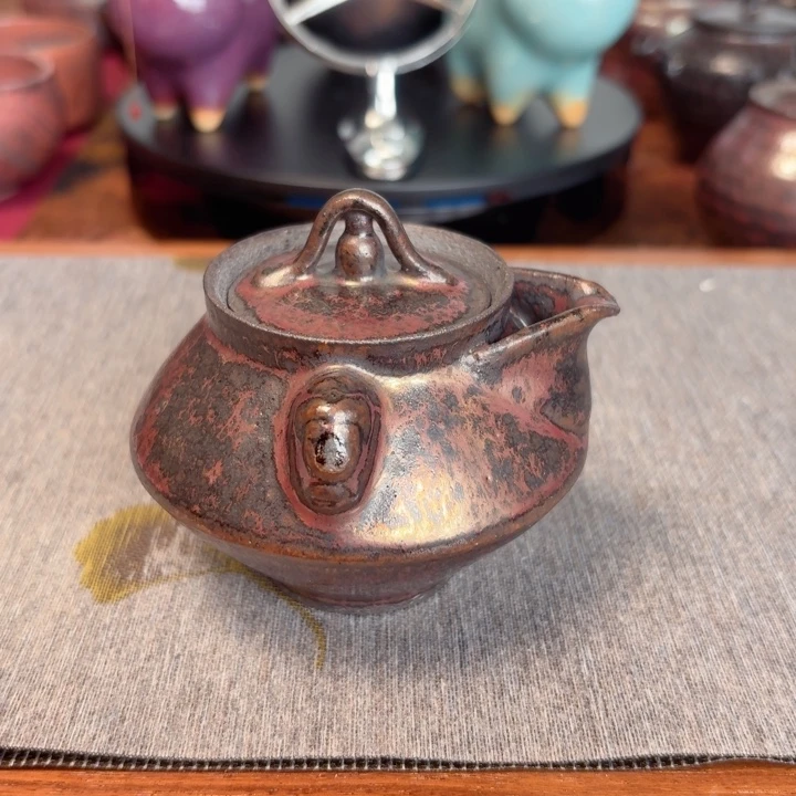 002黑砂传统工艺宝瓶