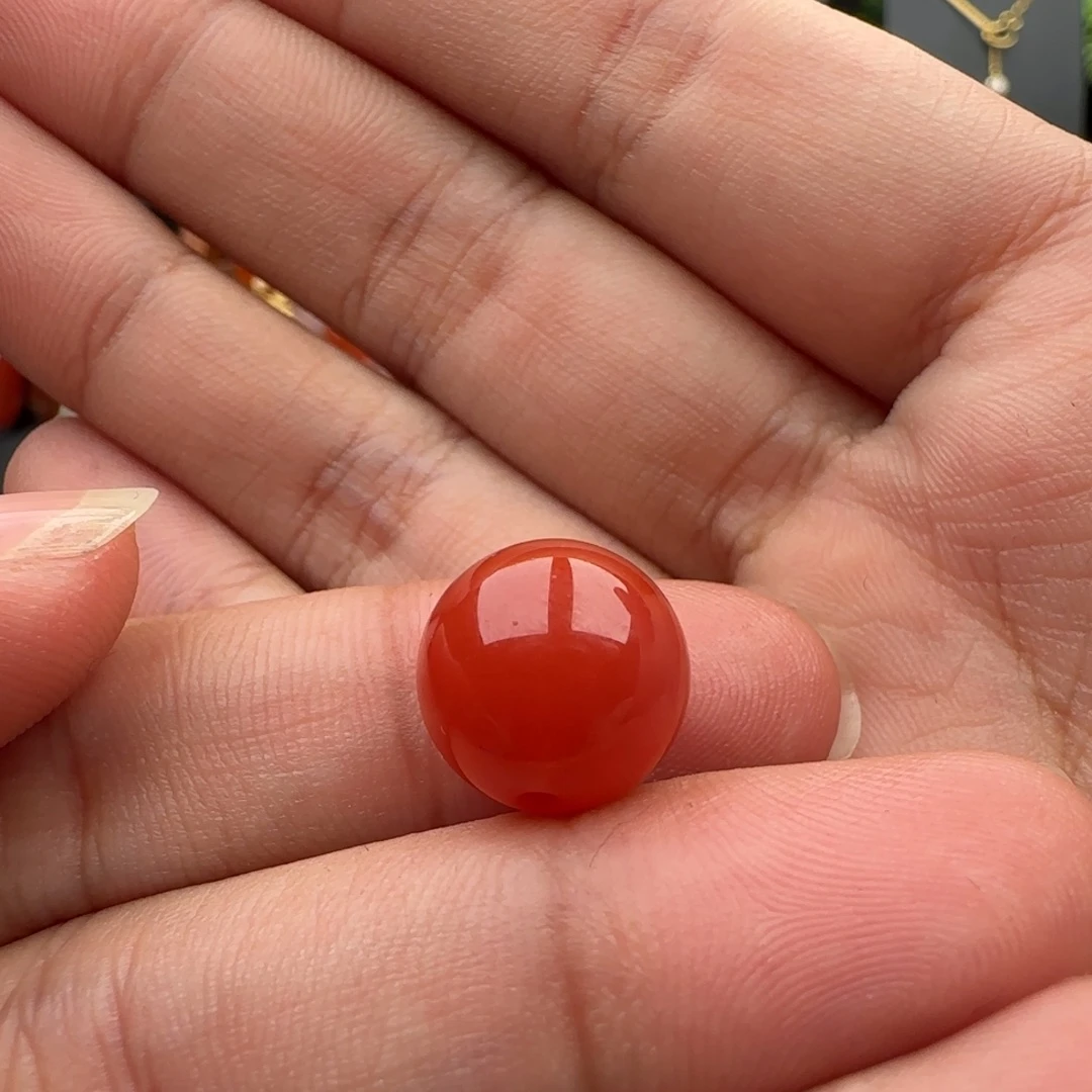 南红玛瑙未镶嵌圆珠11.6带白纹