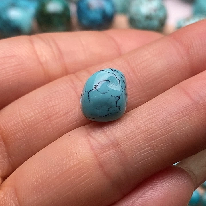 绿松石未镶嵌湖北原矿高瓷无优化绿松石