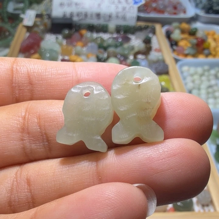 和田玉未镶嵌珠宝半成品