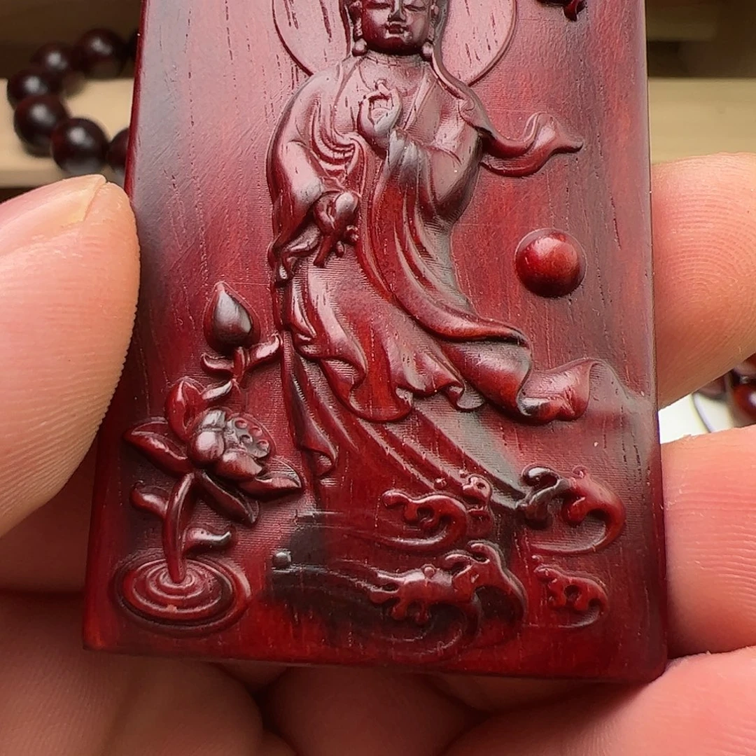 小叶紫檀把件牌子雕刻