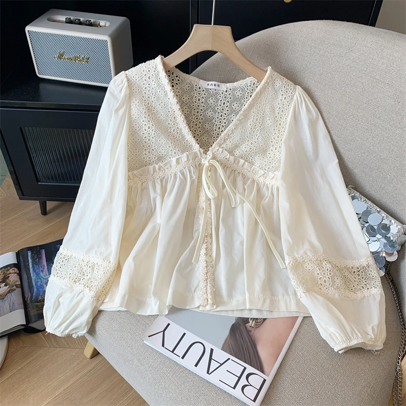 2025新款春季设计感镂空V领长袖衬衫女早秋气质减龄百搭洋气时尚