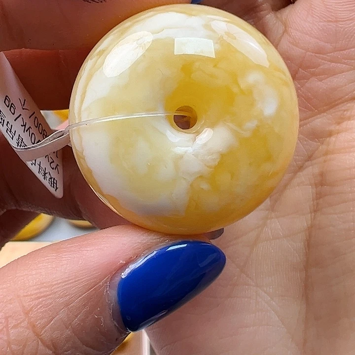 蜜蜡未镶嵌珠宝奇石