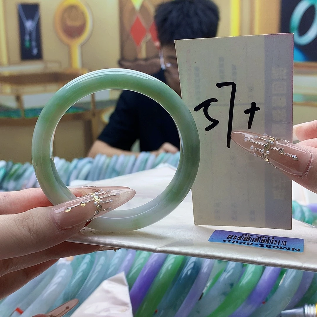 翡翠未镶嵌手镯nn