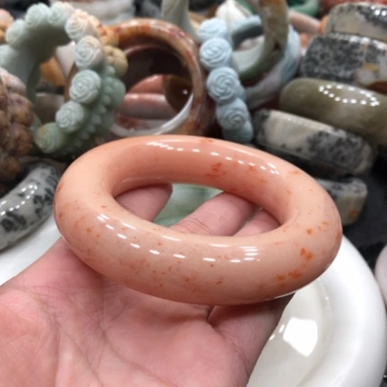 未镶嵌石英岩玉珠宝奇石是****~
