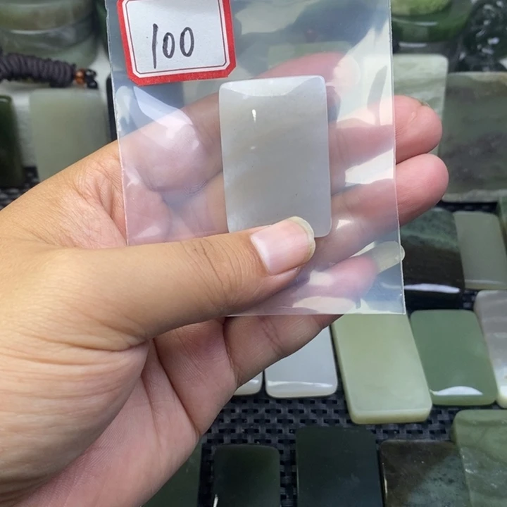 未镶嵌和田玉珠宝半成品人***己