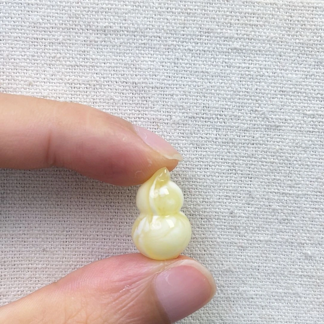 琥珀未镶嵌裸石葫芦