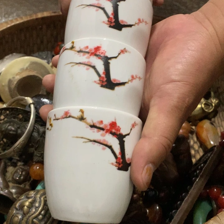隆***晴瓷片你说的不是那么好看，吐