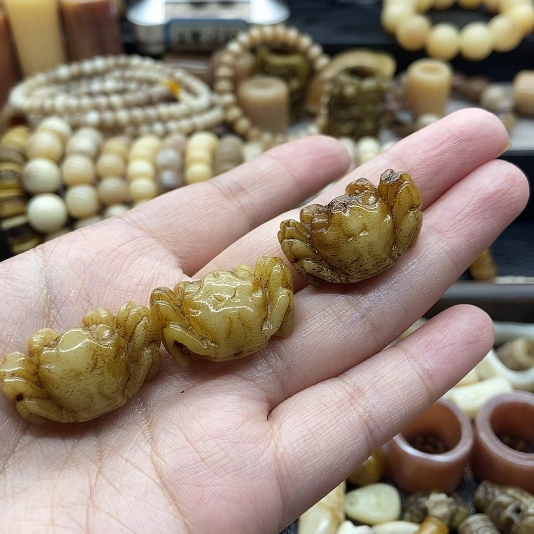 驼骨手串/手链牛骨大闸蟹一只