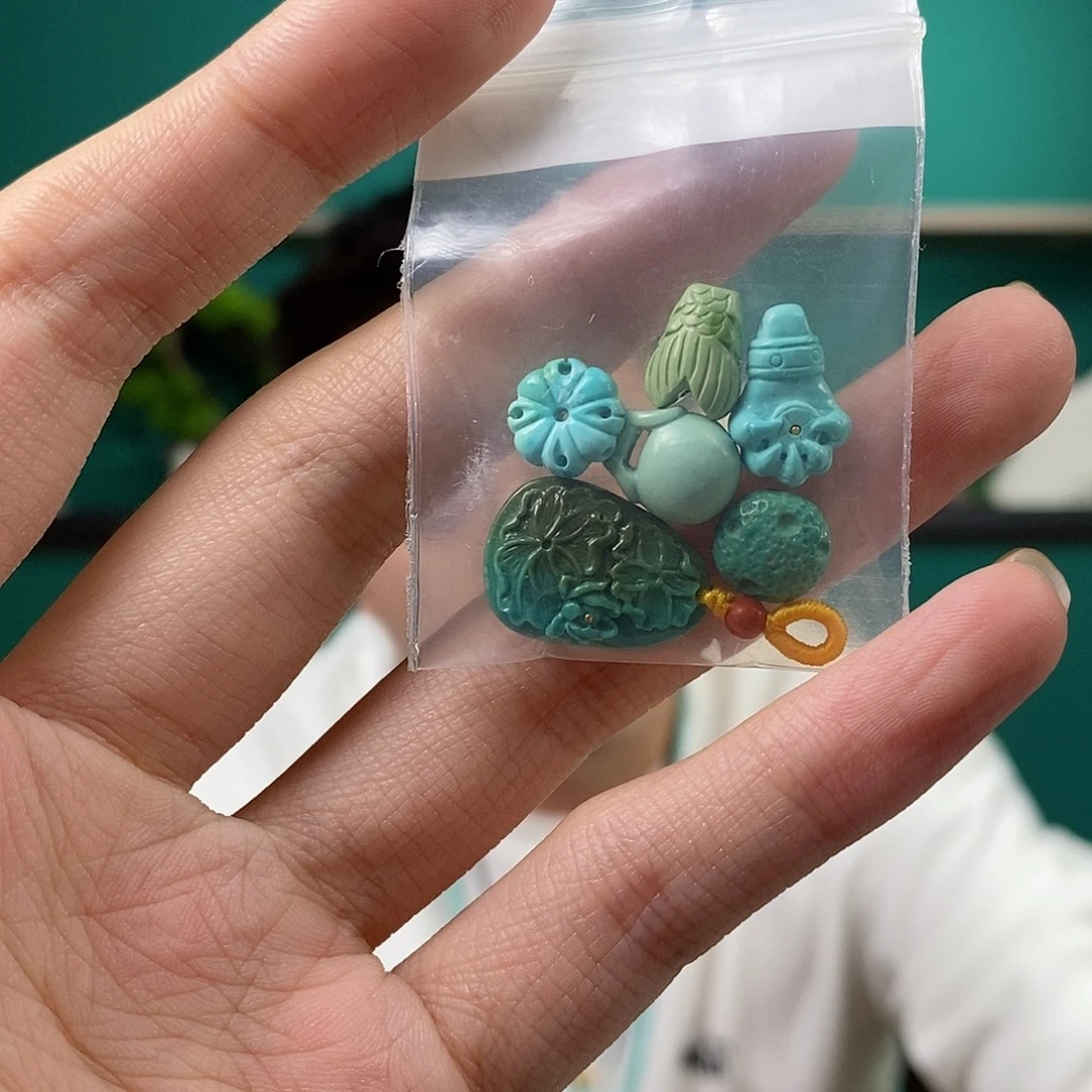 绿松石未镶嵌珠宝奇石