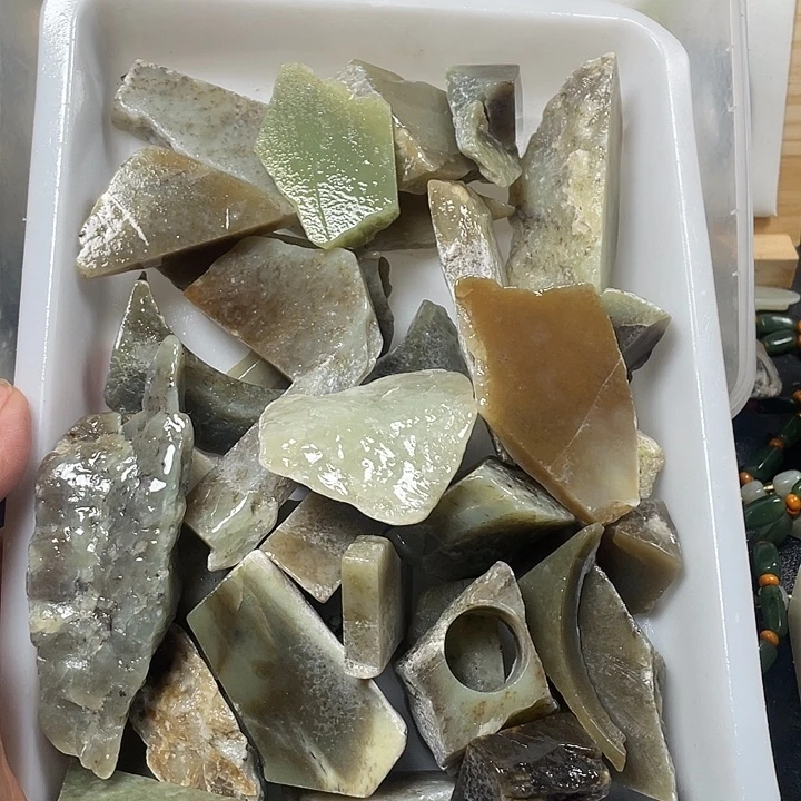 和田玉未镶嵌珠宝半成品