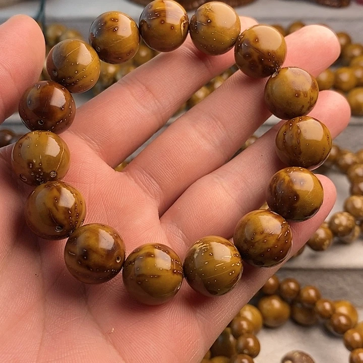 紫金鼠吊坠紫金黄皮15练体瑕疵