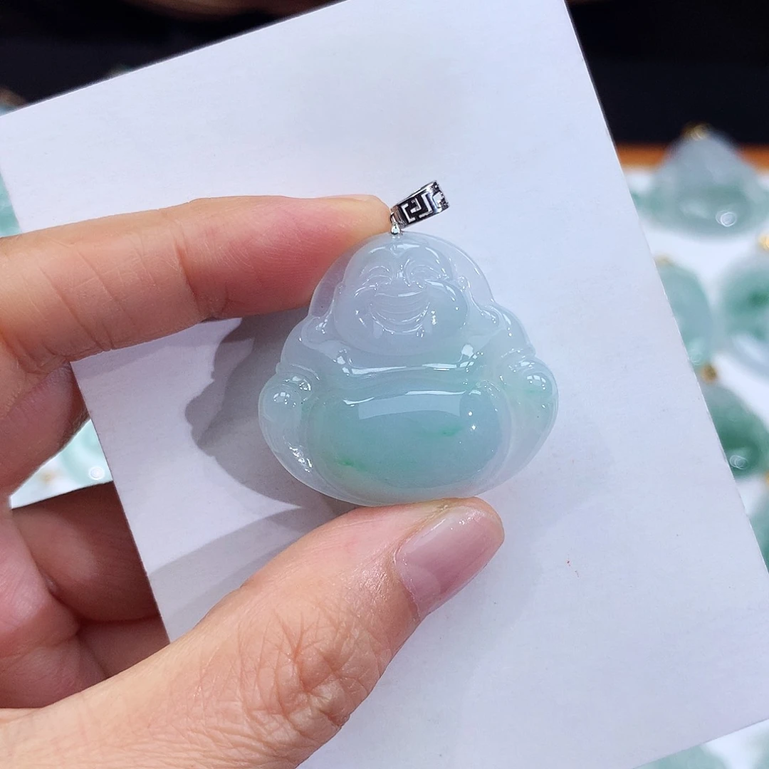 翡翠18K金镶嵌颈饰翡翠吊坠