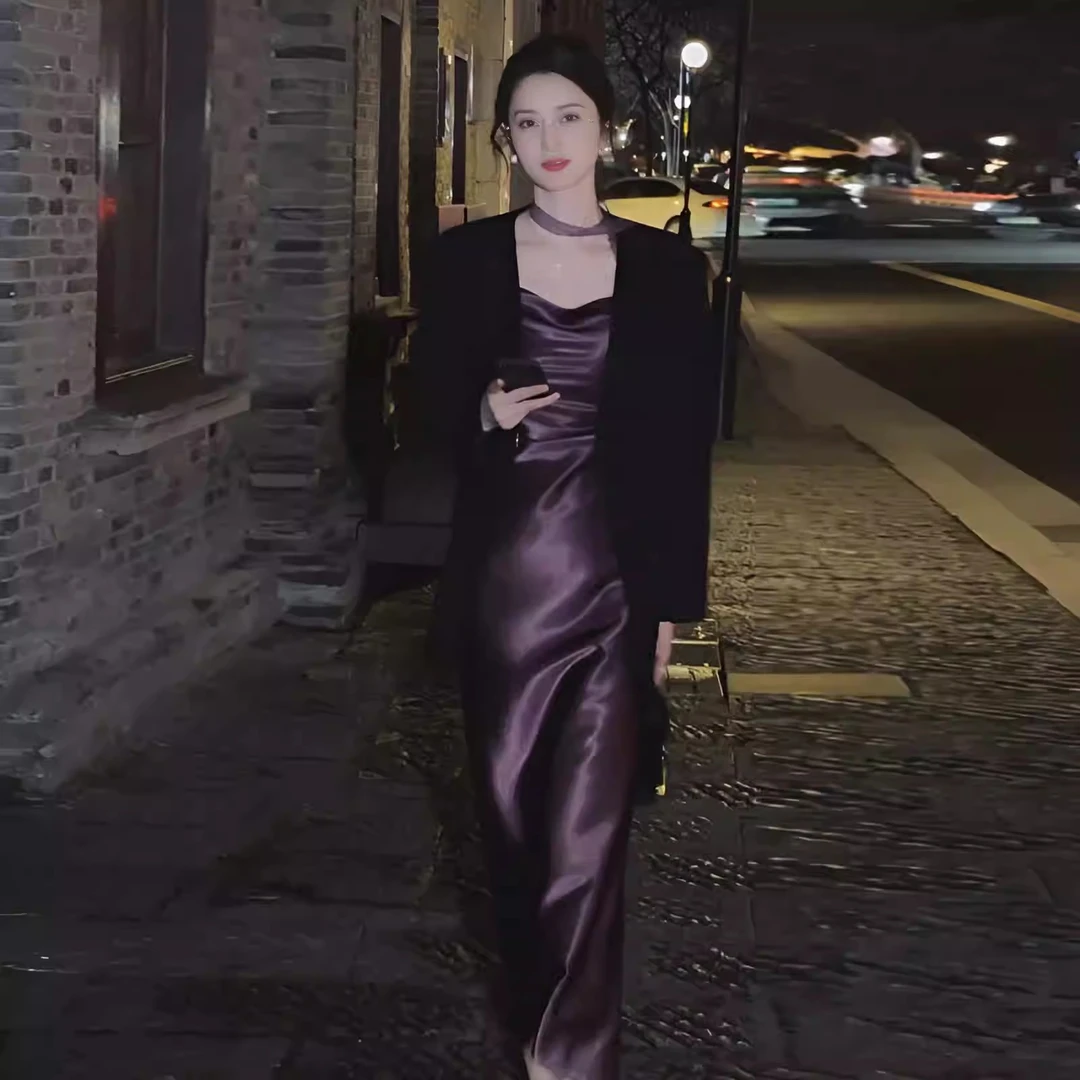 【早春穿搭】法式气质围脖御姐范吊带连衣裙高端百搭西装外套两件套