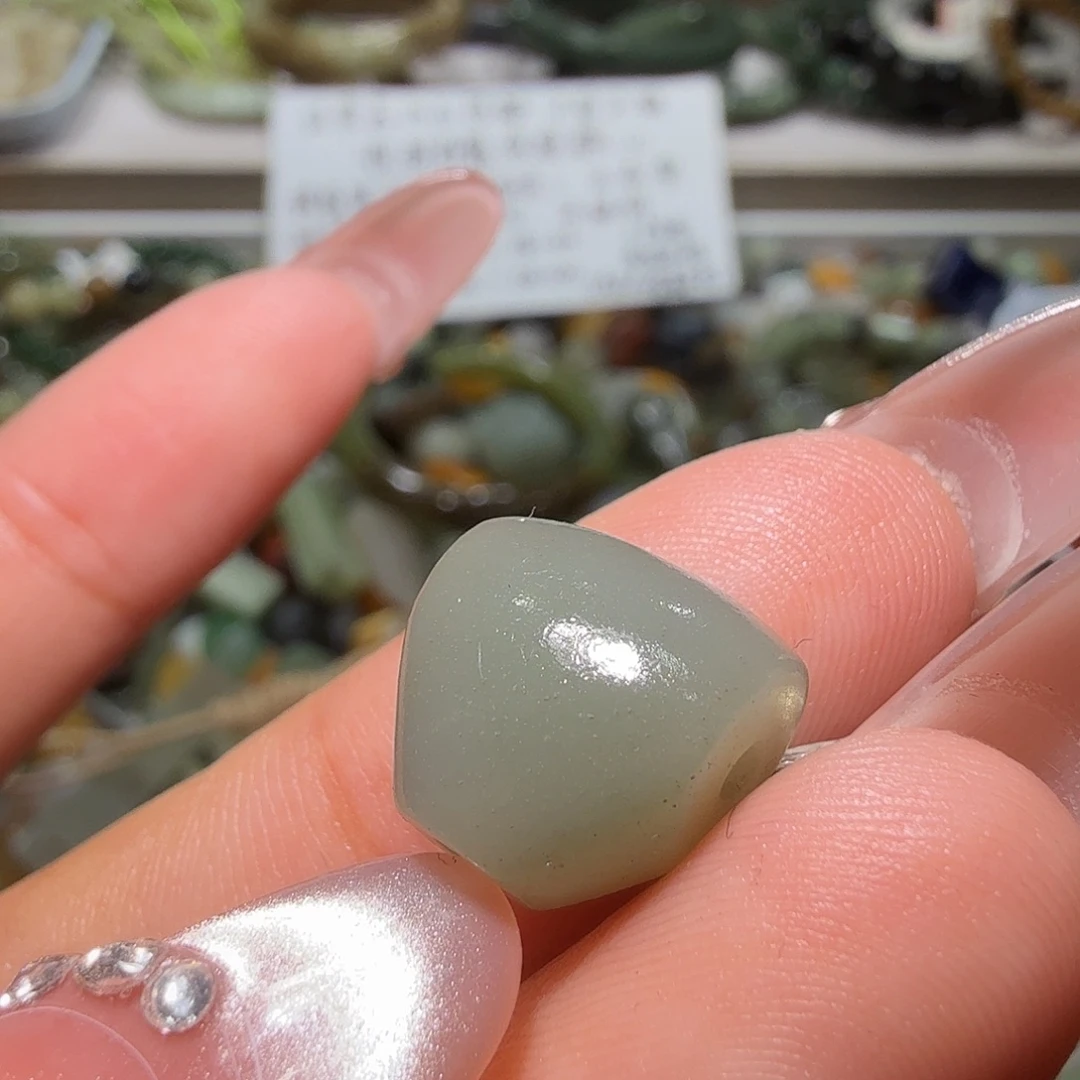 和田玉未镶嵌珠宝奇石