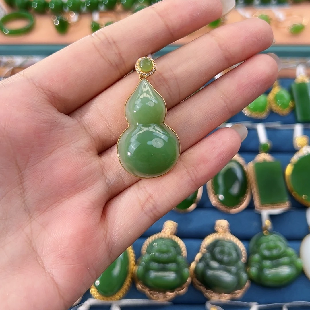 和田玉（碧玉）18K金镶嵌吊坠(不含链)粉青葫30mm