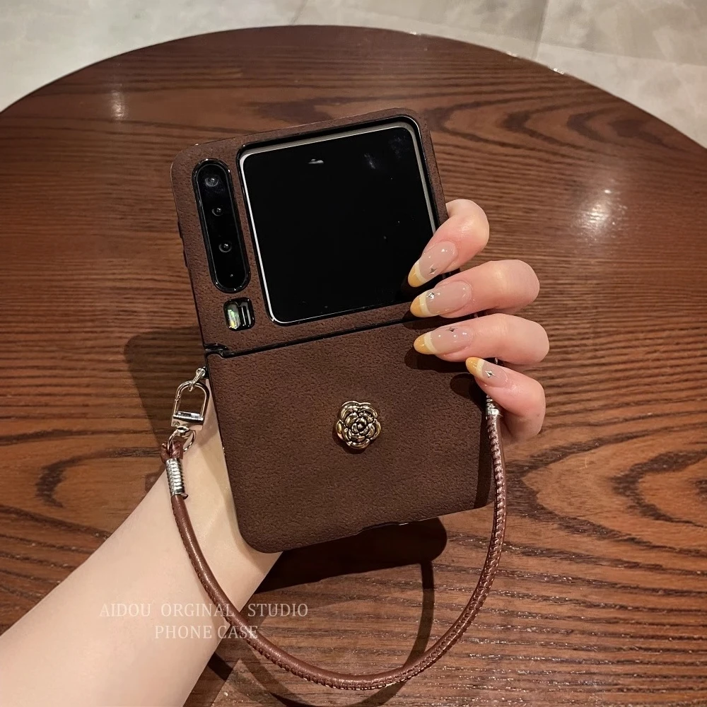 适用华为Pura X典藏版手机壳折叠屏深棕月坑纹防摔复古风女保护套