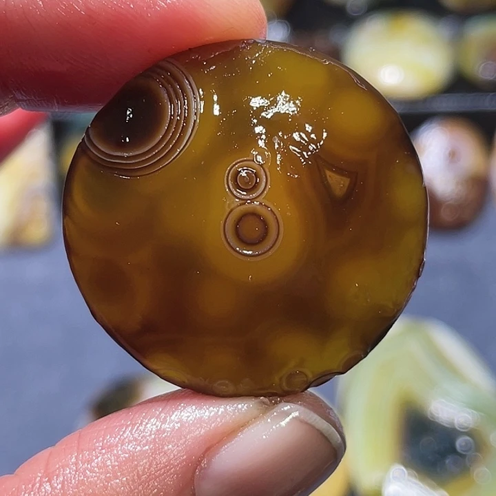 玛瑙/玉髓未镶嵌珠宝奇石