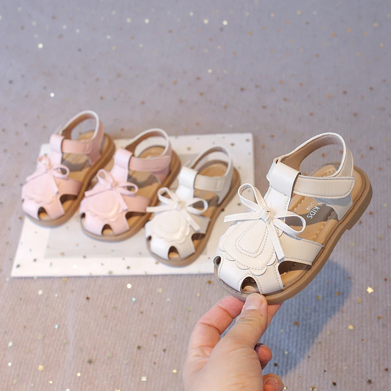 女童凉鞋2025夏季新款女宝宝可爱蝴蝶结公主鞋儿童防踢软底沙滩鞋