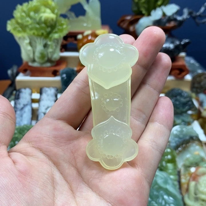 岫玉未镶嵌手把件