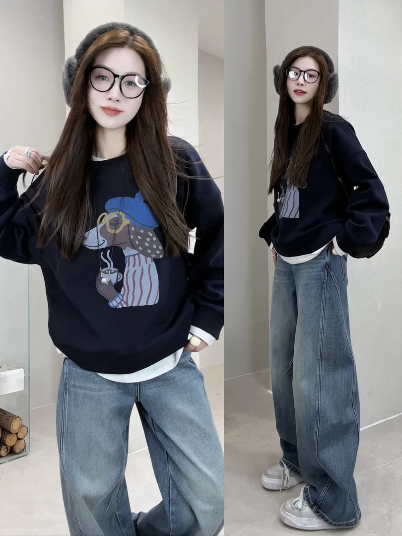 月月 2025冬季新款小众加绒加厚小狗印花圆领套头卫衣 2511C8533