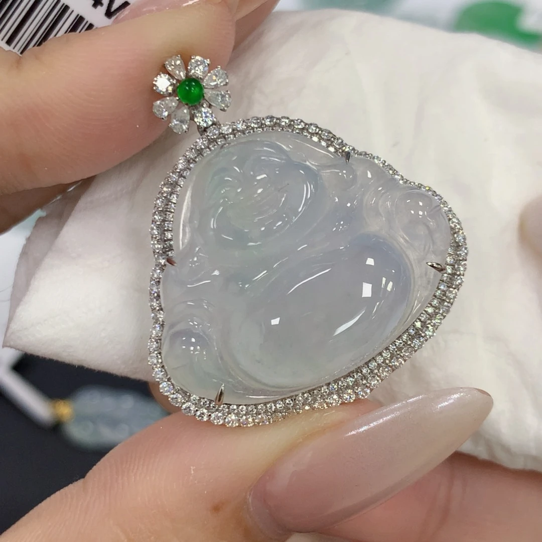 颈饰18K金镶嵌翡翠