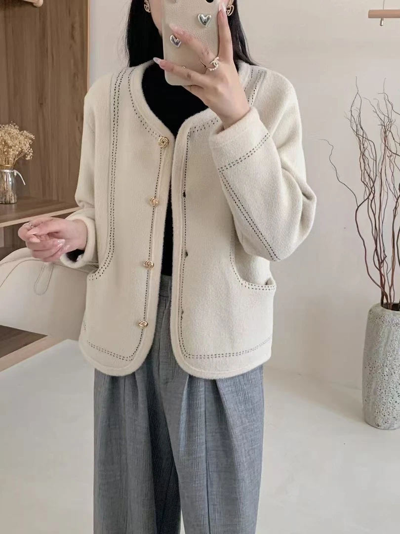 2025春季新款时尚洋气百搭气质小香风珍珠绒毛呢外套女