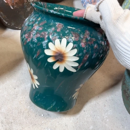 罐默认微瑕，有孔编号17-17