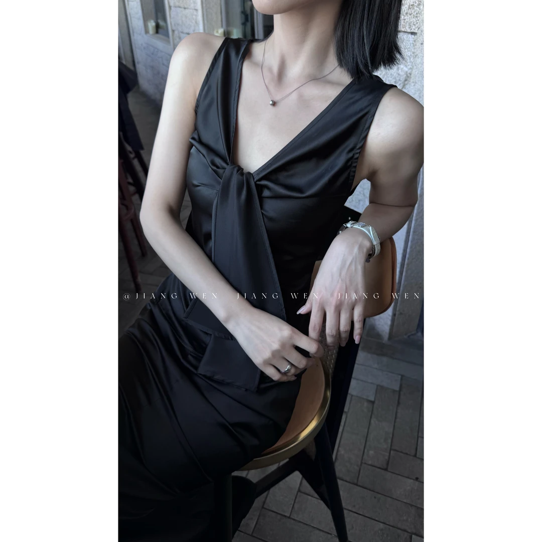 【黑天鹅】高级感系带无袖绸缎显瘦绑带背心