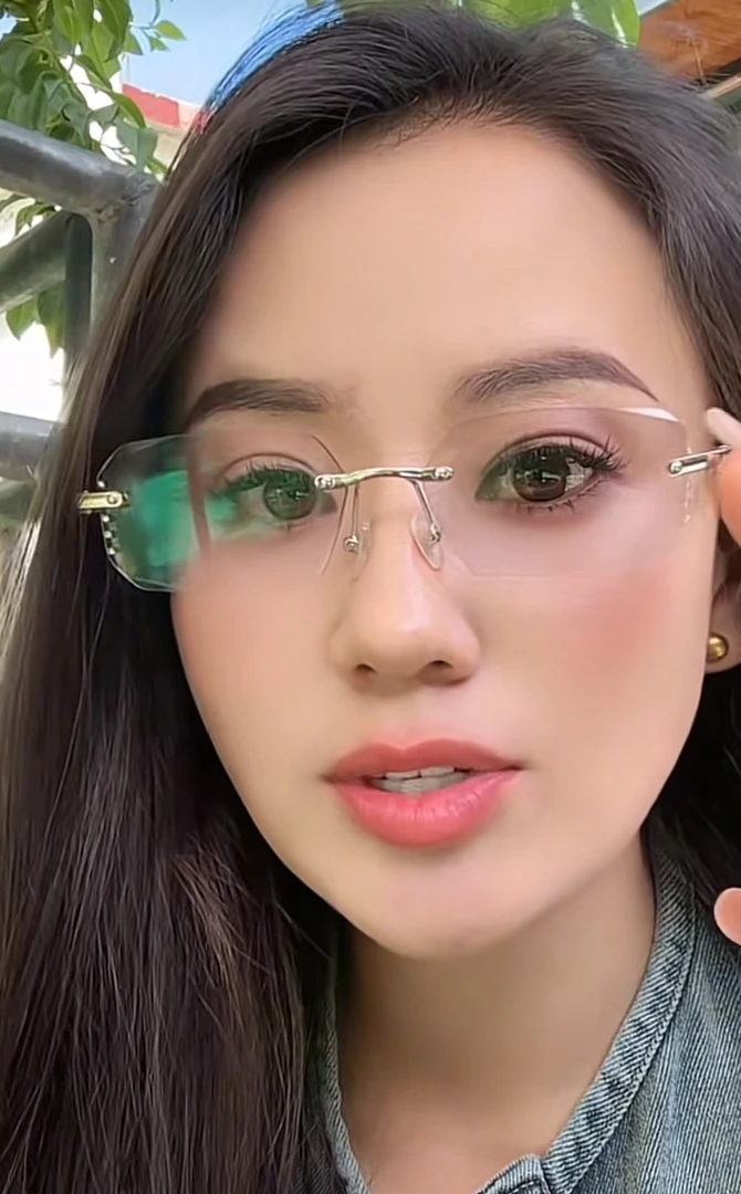 林芝卓玛变色眼镜