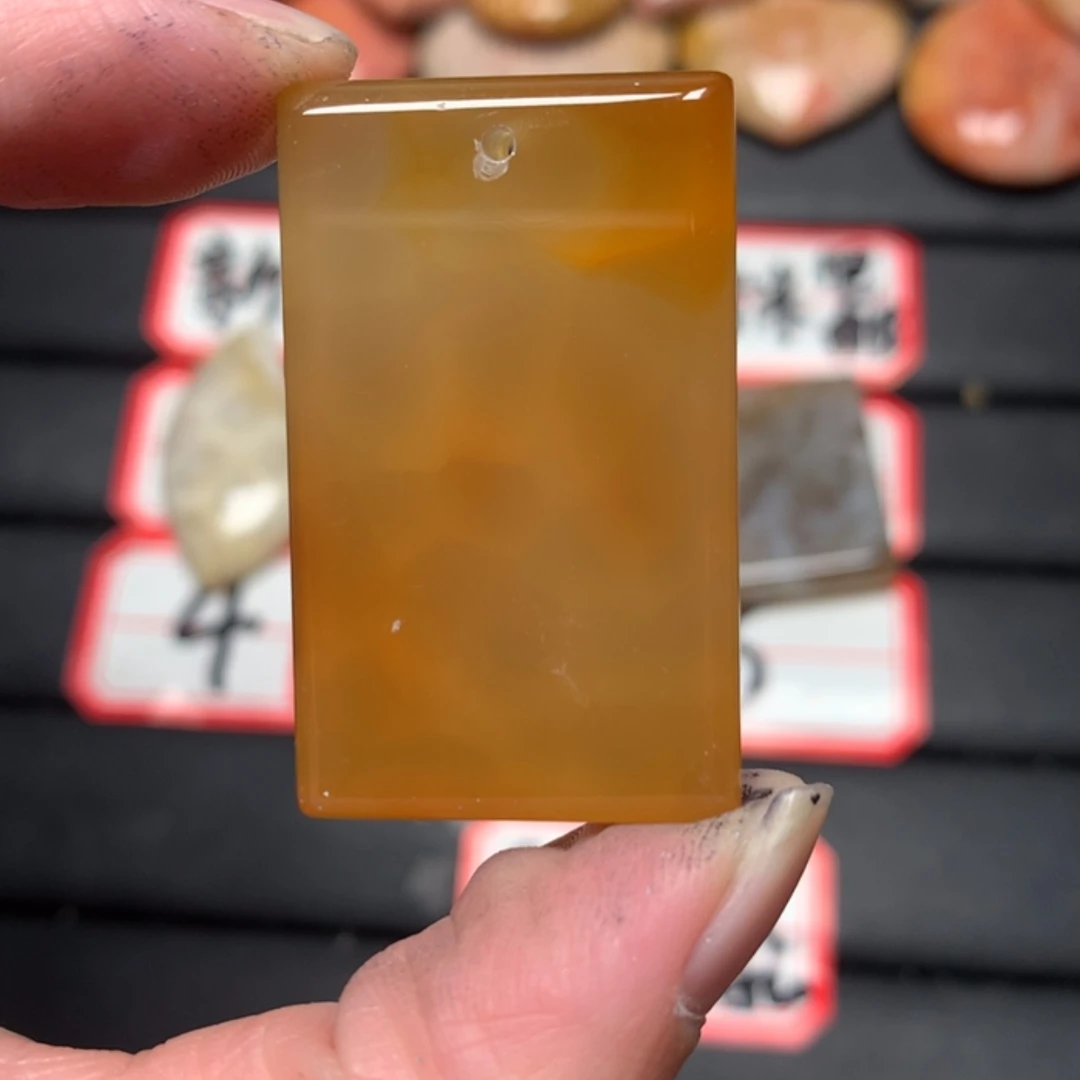 【闪购商品】硅化玉颈饰未镶嵌红*