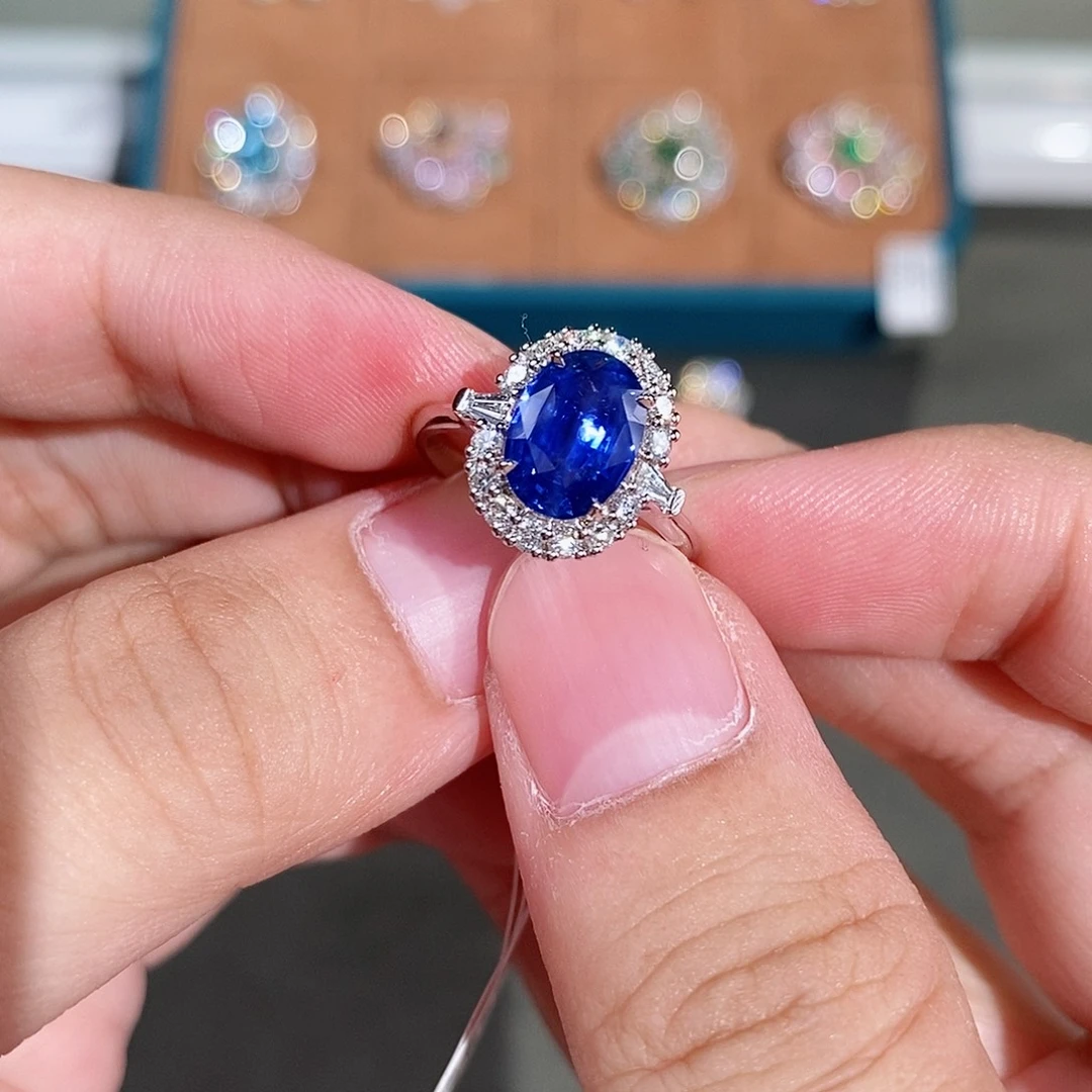 戒指蓝宝石18K金镶嵌2.62ct