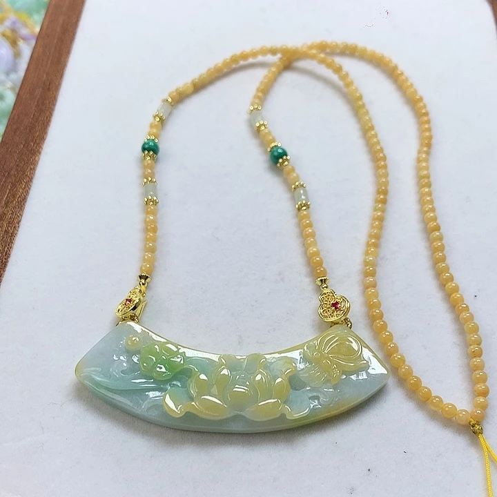 翡翠颈饰未镶嵌吊坠