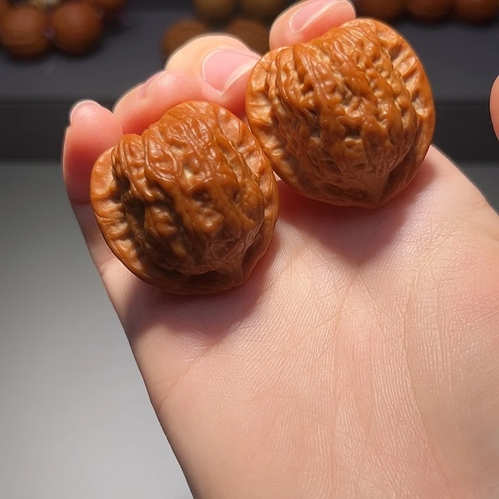 文玩核桃把件桃心654