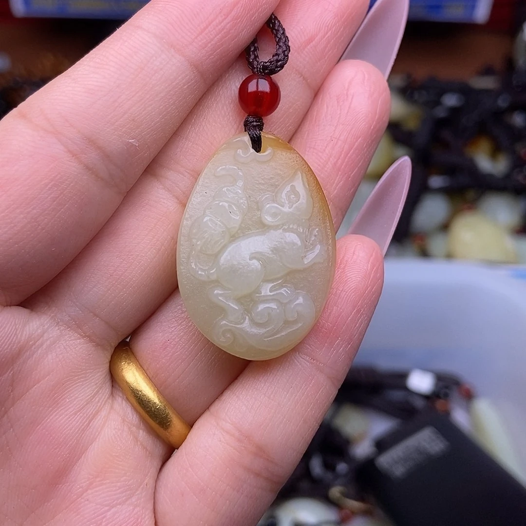 和田玉未镶嵌颈饰