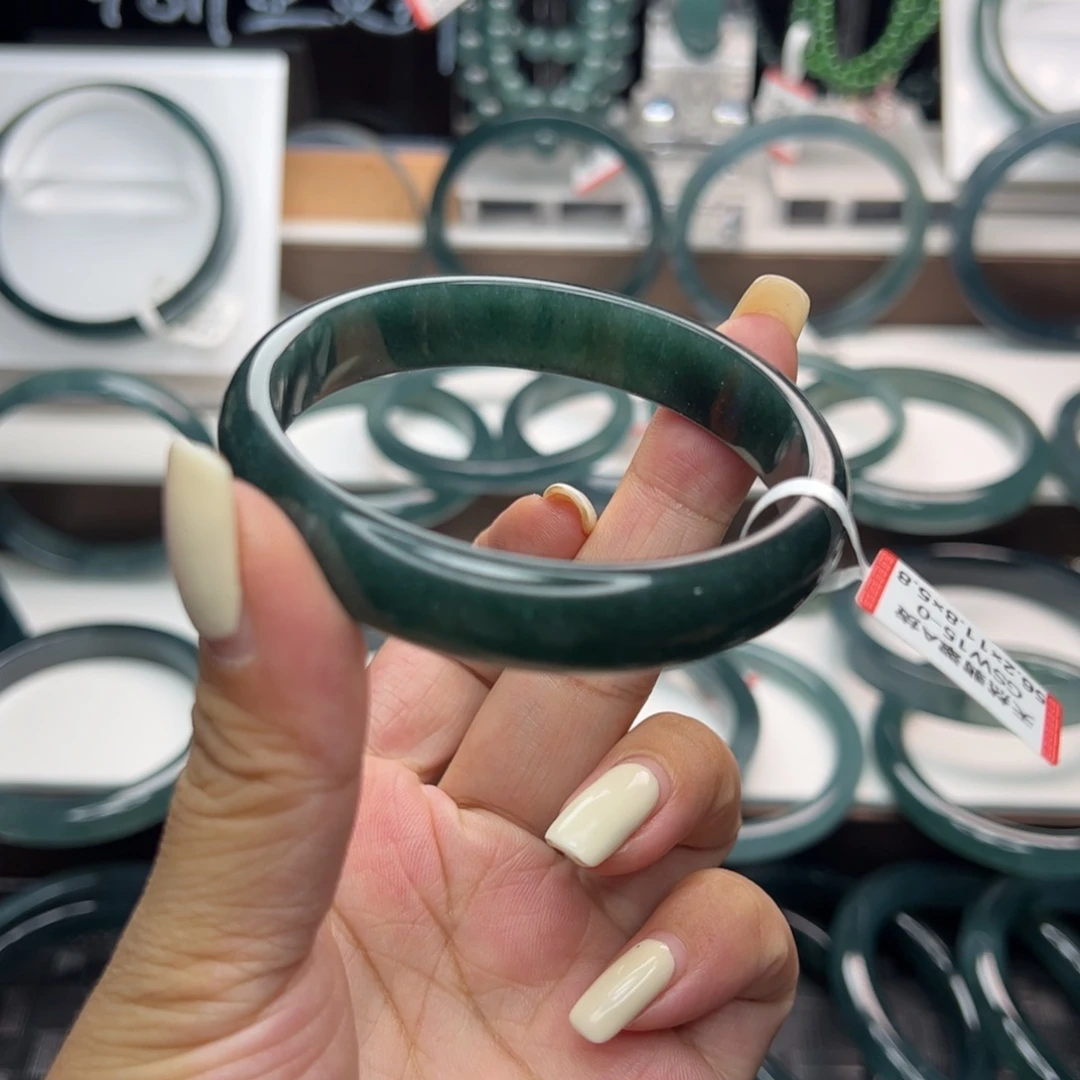 翡翠手镯未镶嵌翡翠（福利款不退不换）