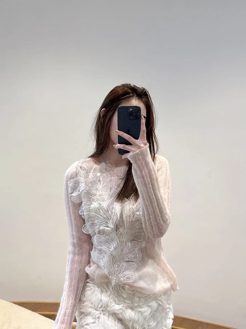 【BG原创轻奢】2025春季新款甜美温柔手工钉珠亮片蕾丝花朵薄款毛衣