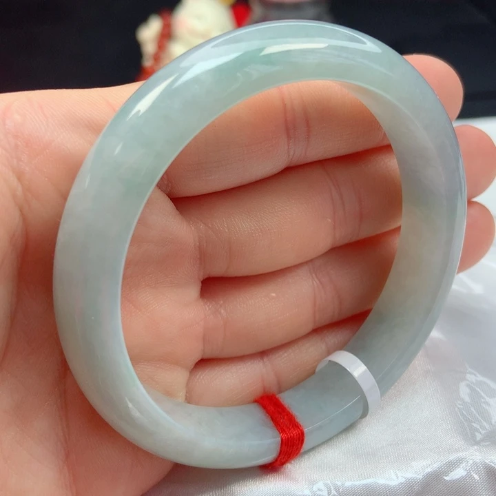 翡翠手镯未镶嵌58圈