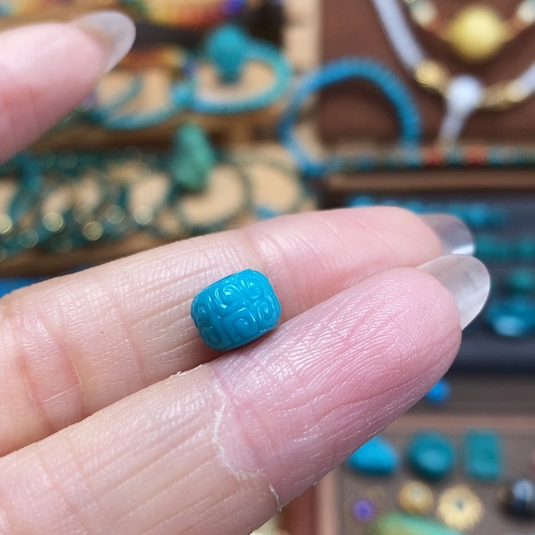 绿松石未镶嵌珠宝奇石