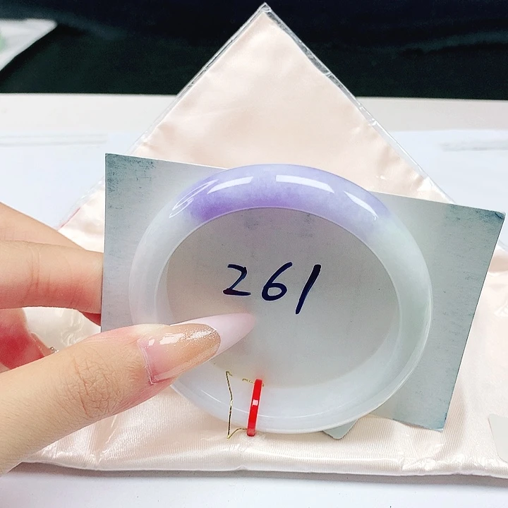 翡翠手镯未镶嵌55.6圈