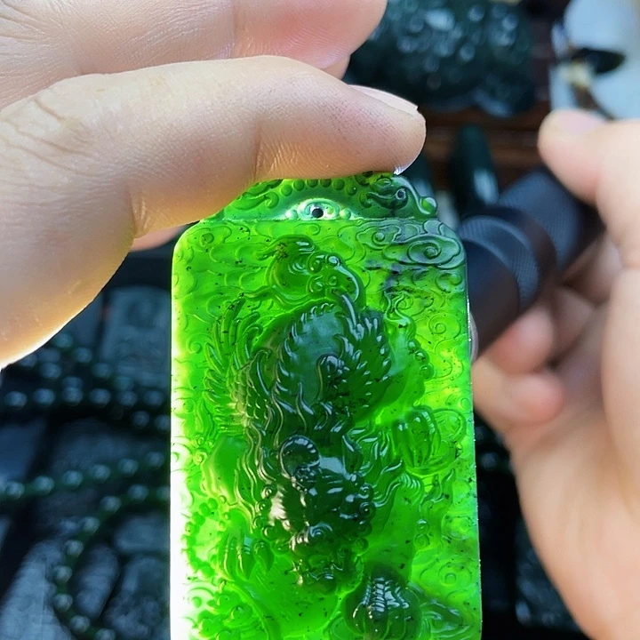 蛇纹石玉未镶嵌挂件